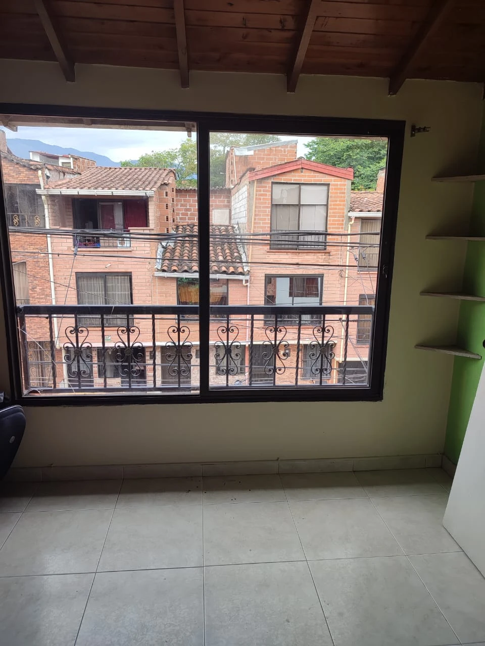 se arrienda casa en Gratamira 