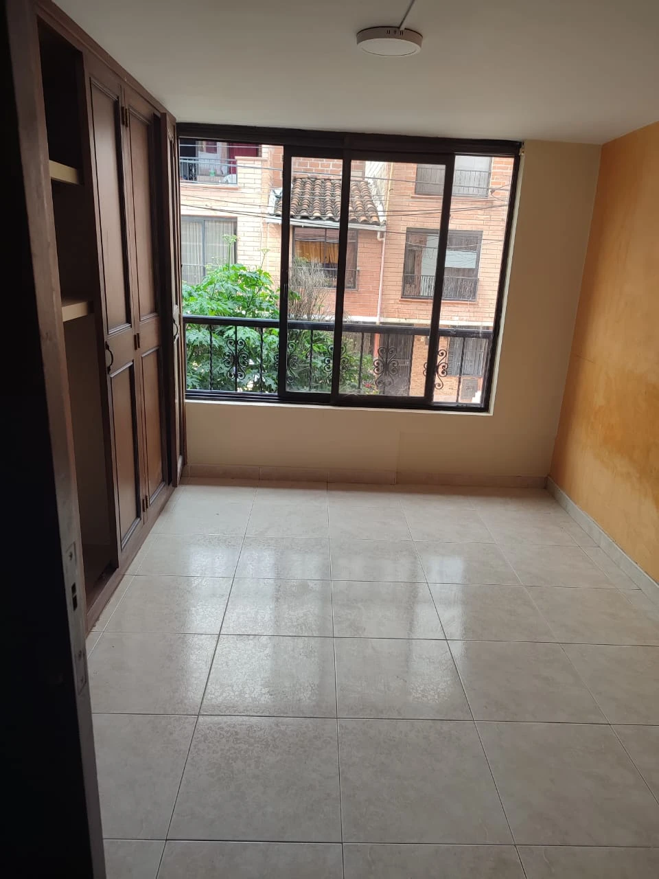 se arrienda casa en Gratamira 
