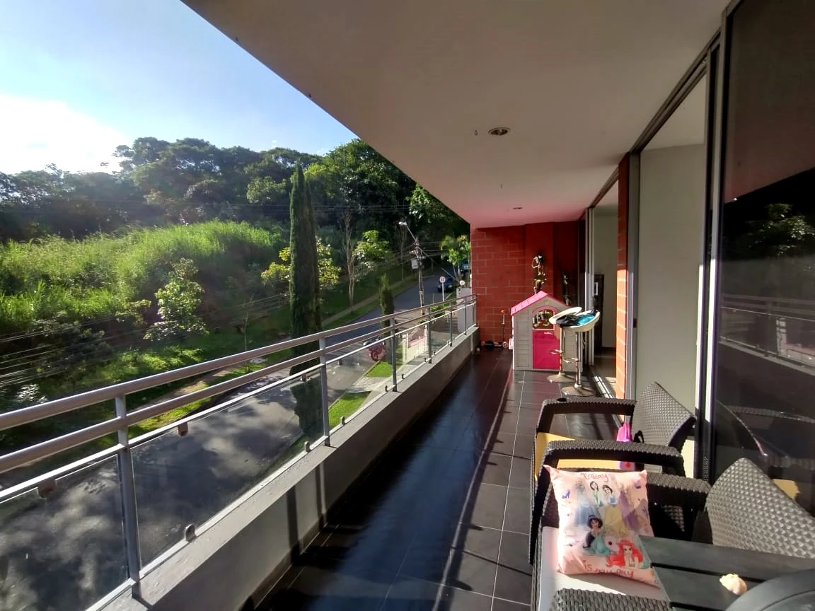 Apartamento en arriendo sector Castropol