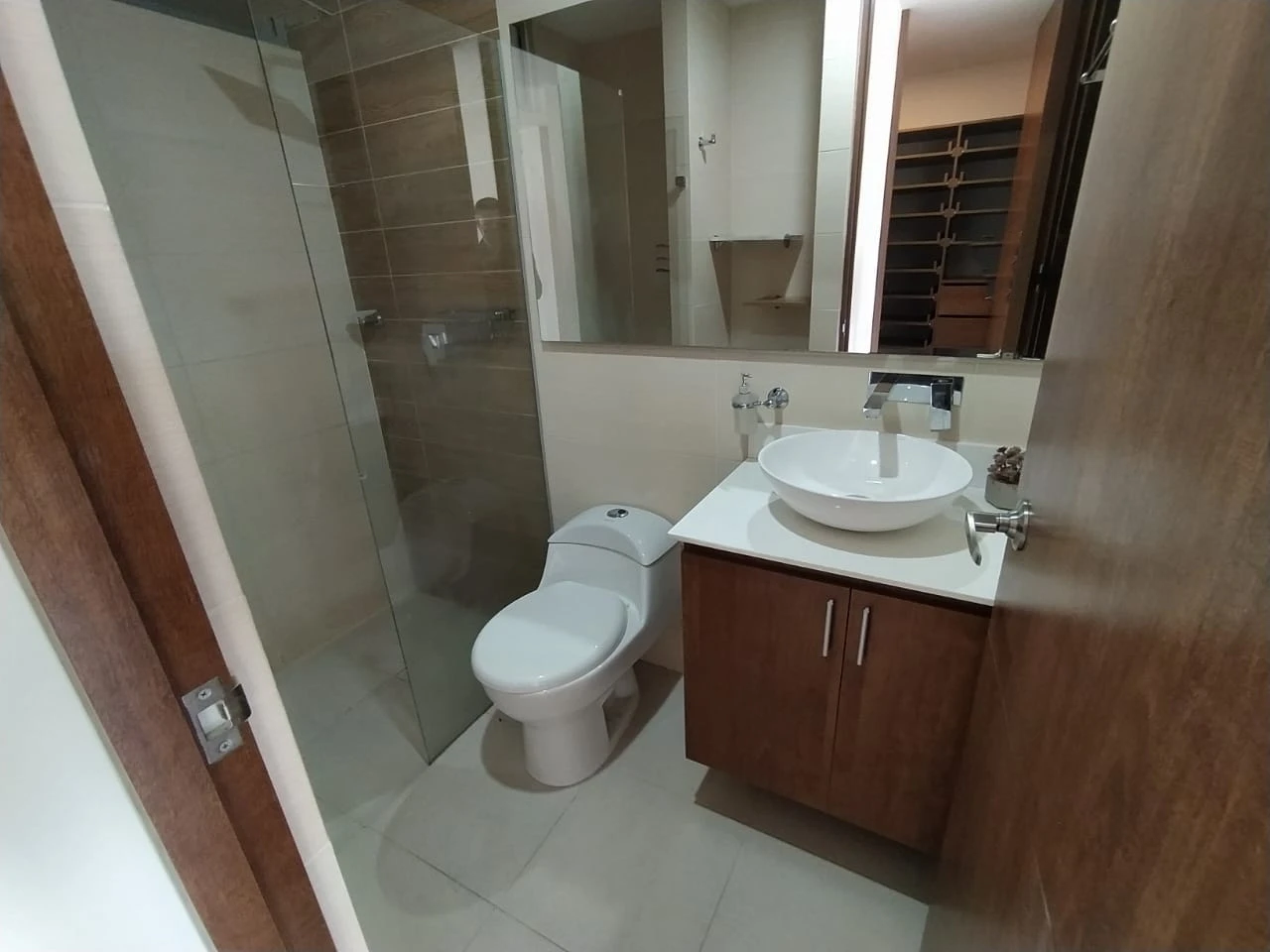 Apartamento en arriendo sector Loma de los Gonzalez