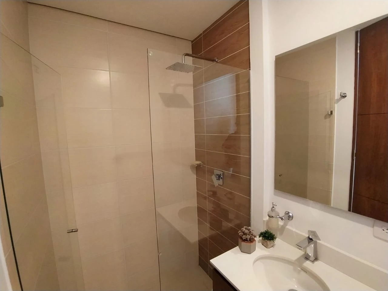 Apartamento en arriendo sector Loma de los Gonzalez