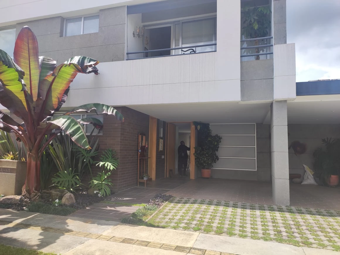 Casa en Lotus para venta 