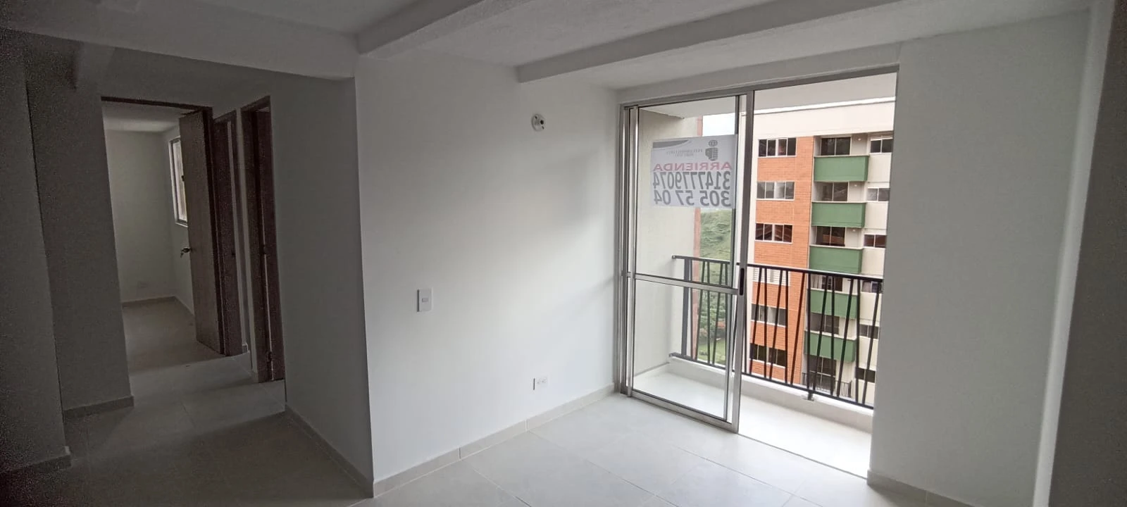 se arrienda apartamento en colinas de bucaros