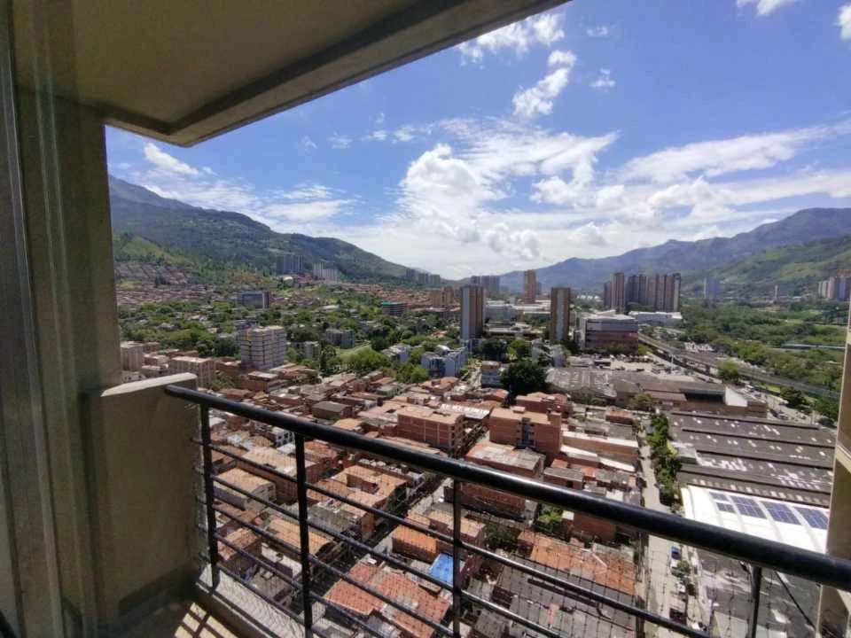 Apartamento en Arriendo en Niquia la unidad los Arboles