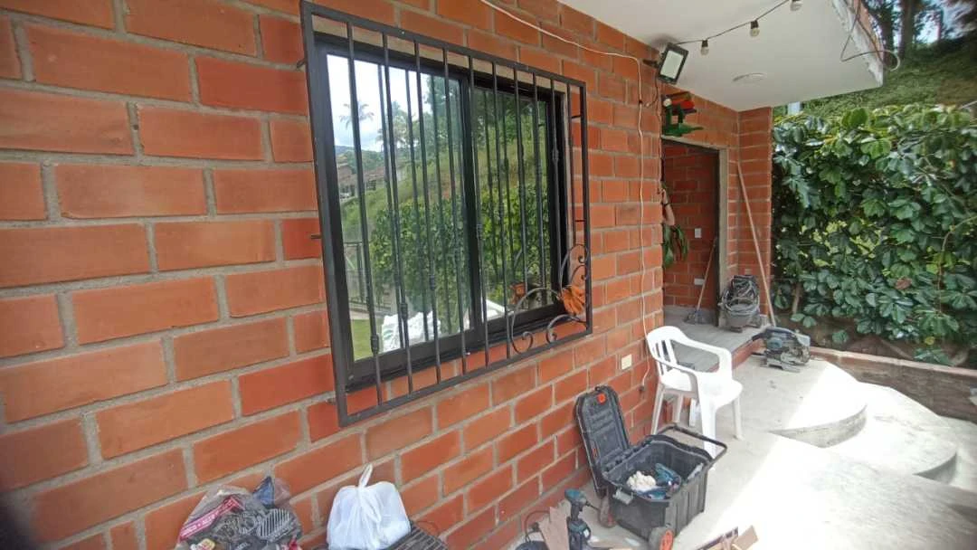 Se arrienda casa campestre en sector barbosa