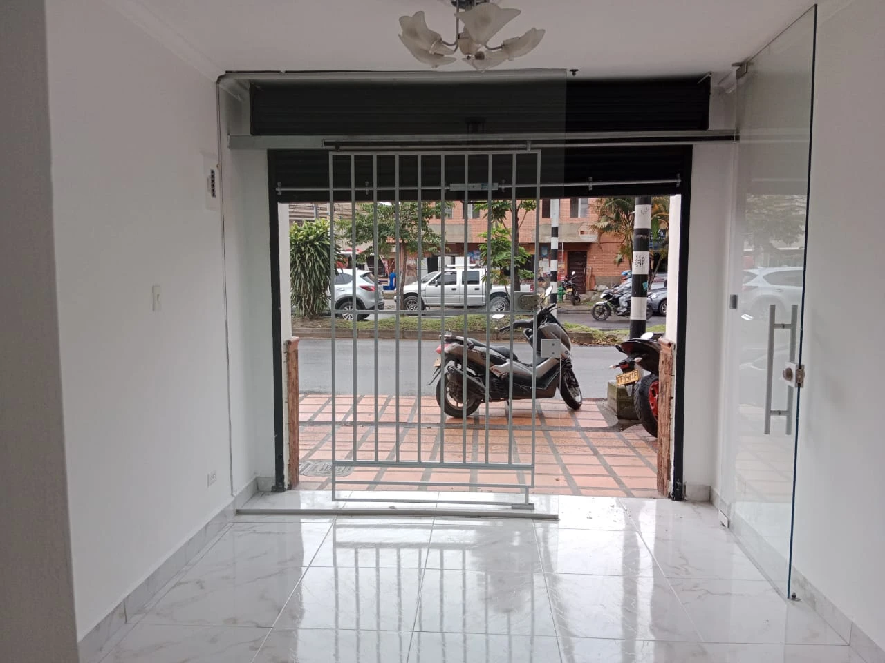 ARRIENDO LOCAL COMERCIAL BELÉN LA GLORIA