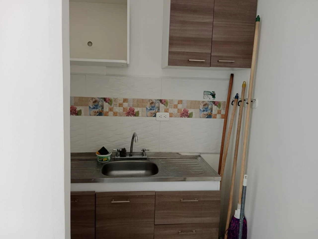 ARRIENDO LOCAL COMERCIAL BELÉN LA GLORIA