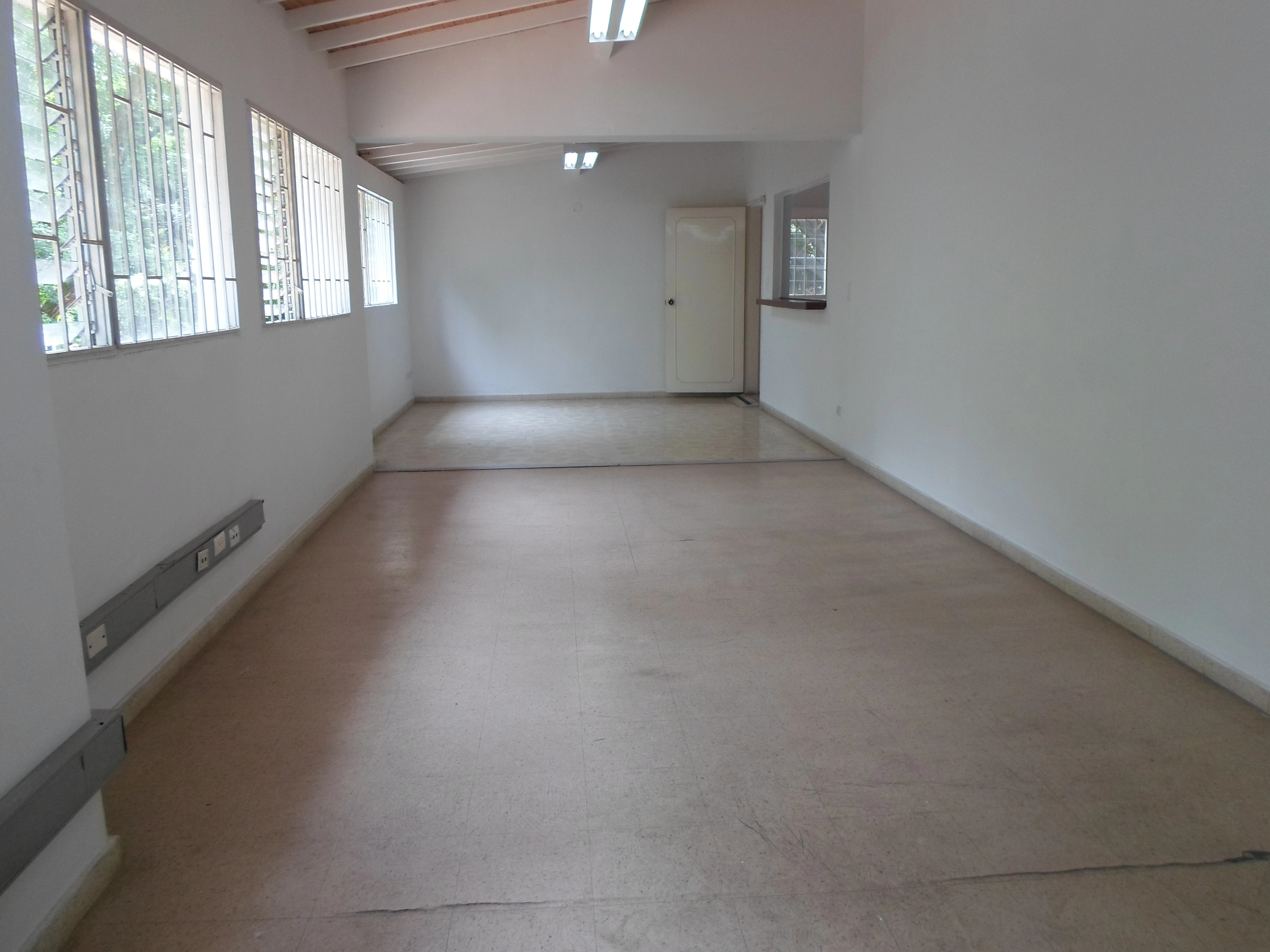 Oficina en arriendo sector Patio Bonito