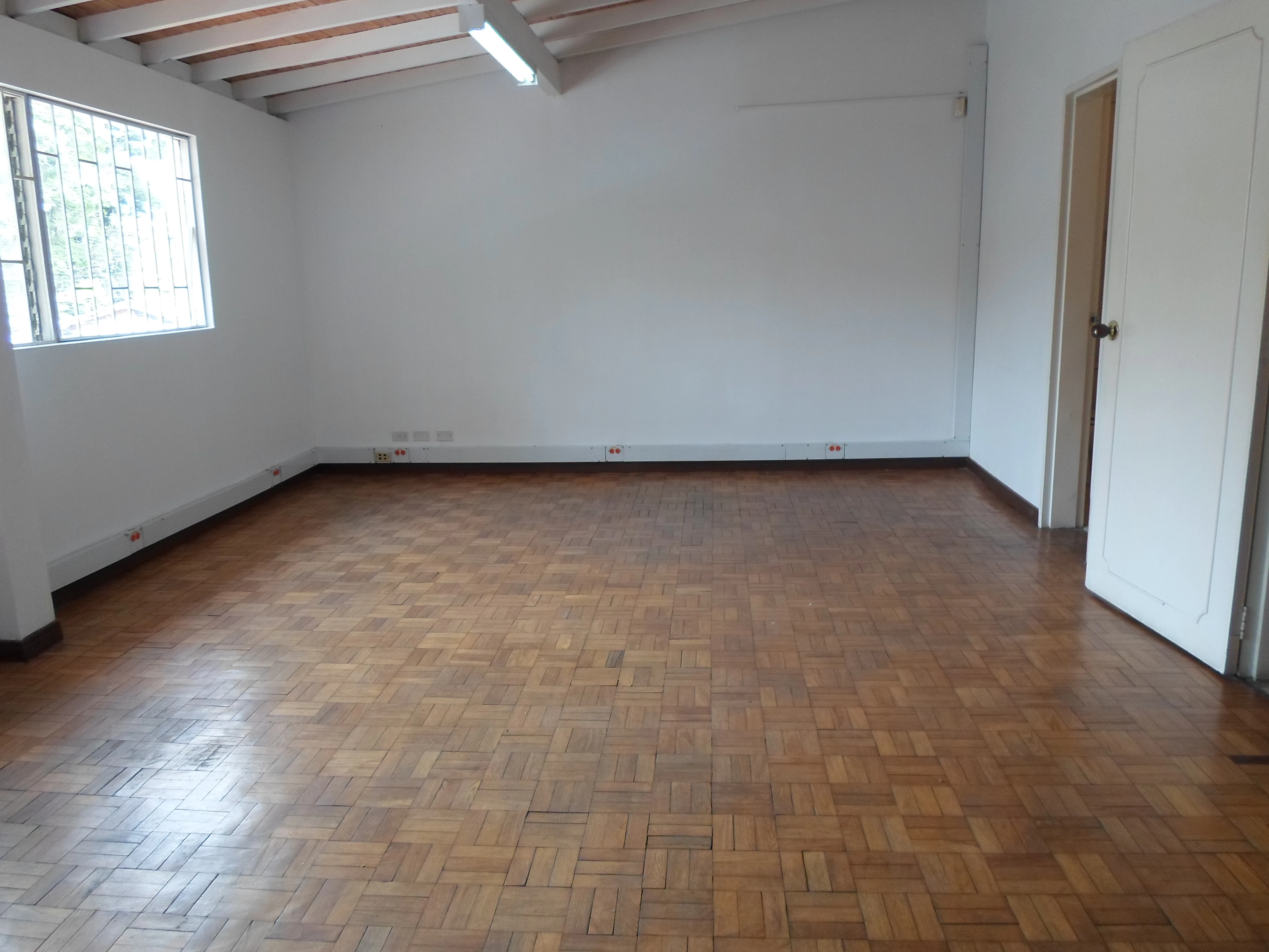 Oficina en arriendo sector Patio Bonito