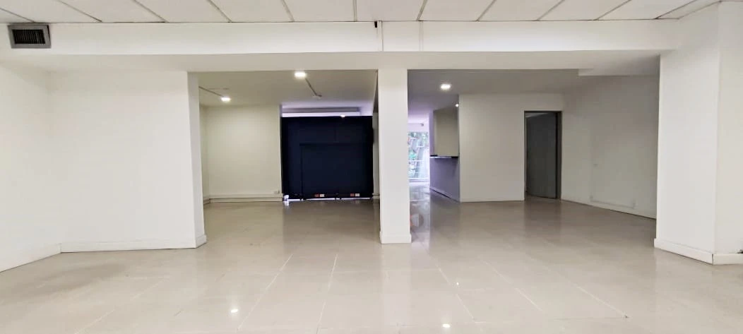 Local comercial la 33