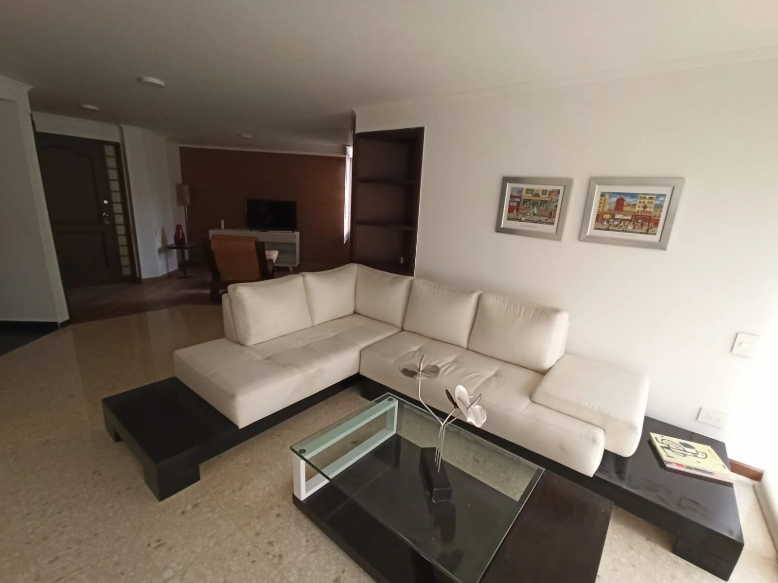 Apartamento amoblado en arriendo loma el campestre