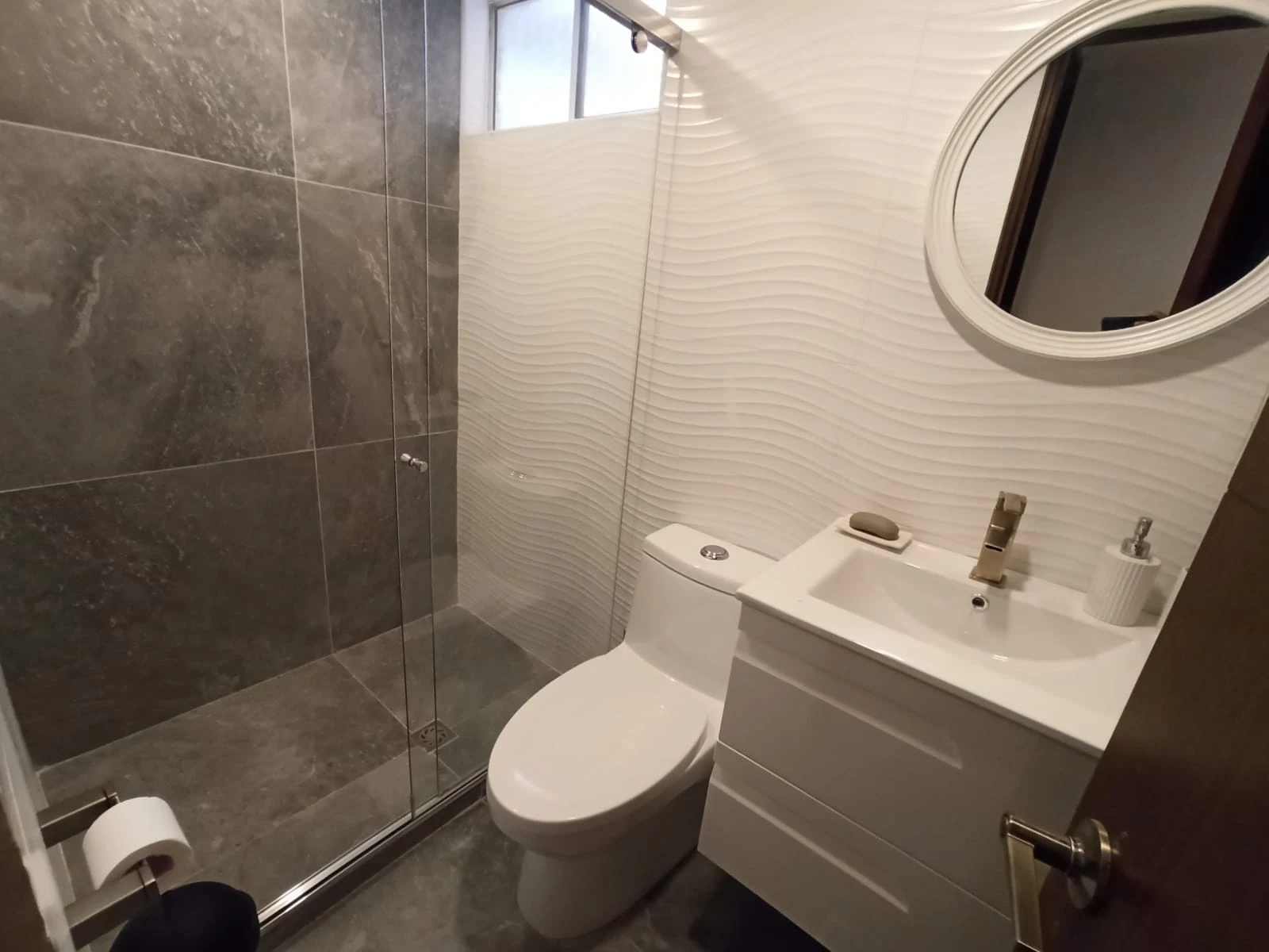 Apartamento amoblado en arriendo loma el campestre