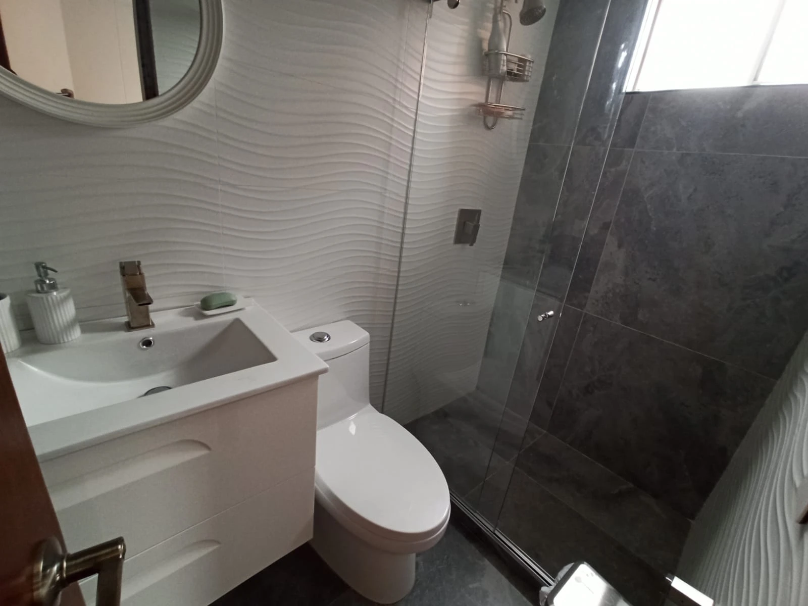 Apartamento amoblado en arriendo loma el campestre