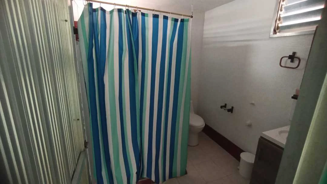 Se vende casa 3 piso diagonal 55 saliendo de puerta del norte