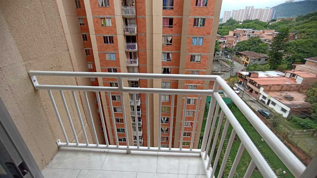 Se vende apto en la unidad arboleda del campo