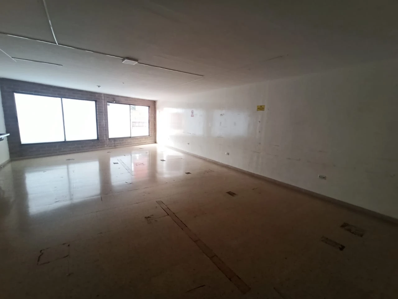 local en  arriendo sector san diego.