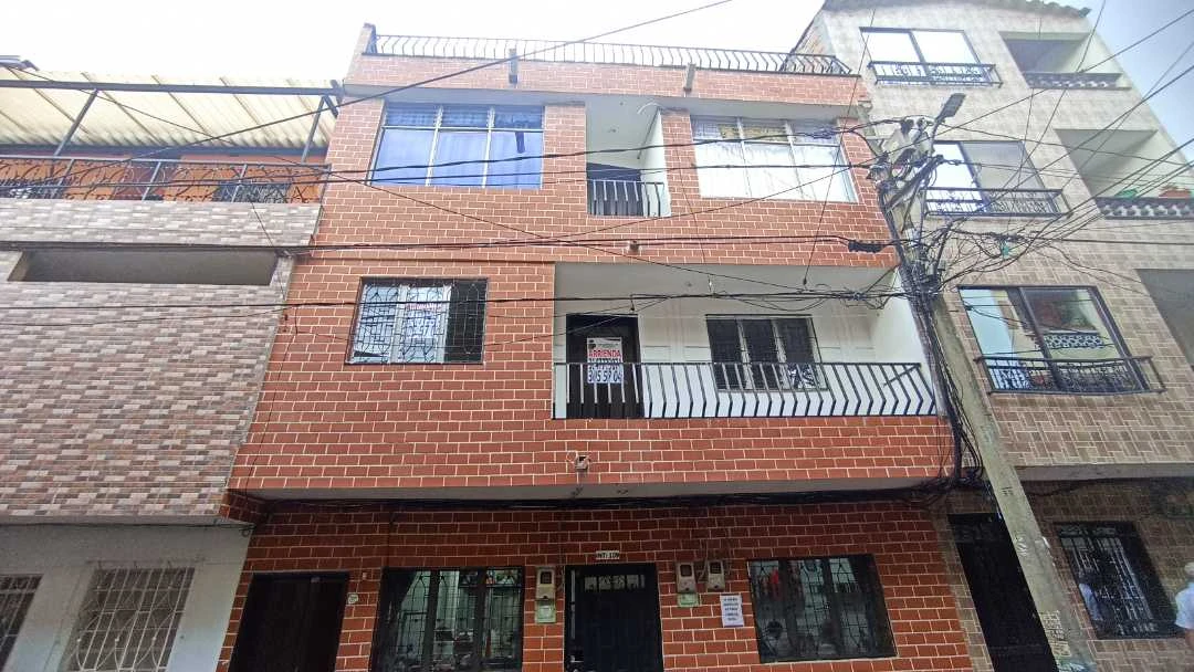 Se arrienda casa cerca a metro bello barrio perez