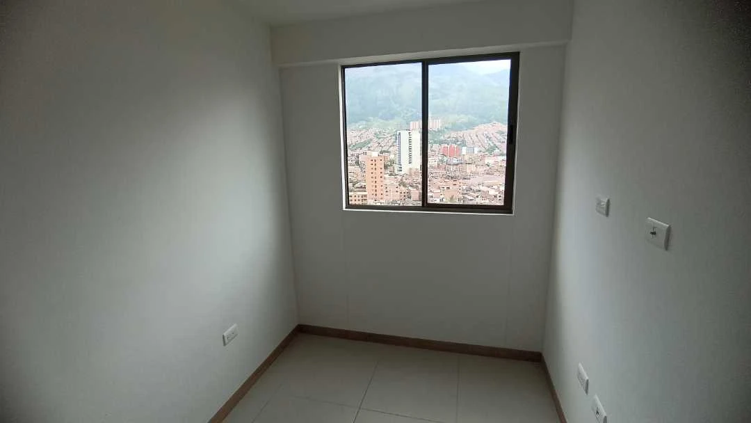 Se arrienda apto en sector al centro comercial  fabricato