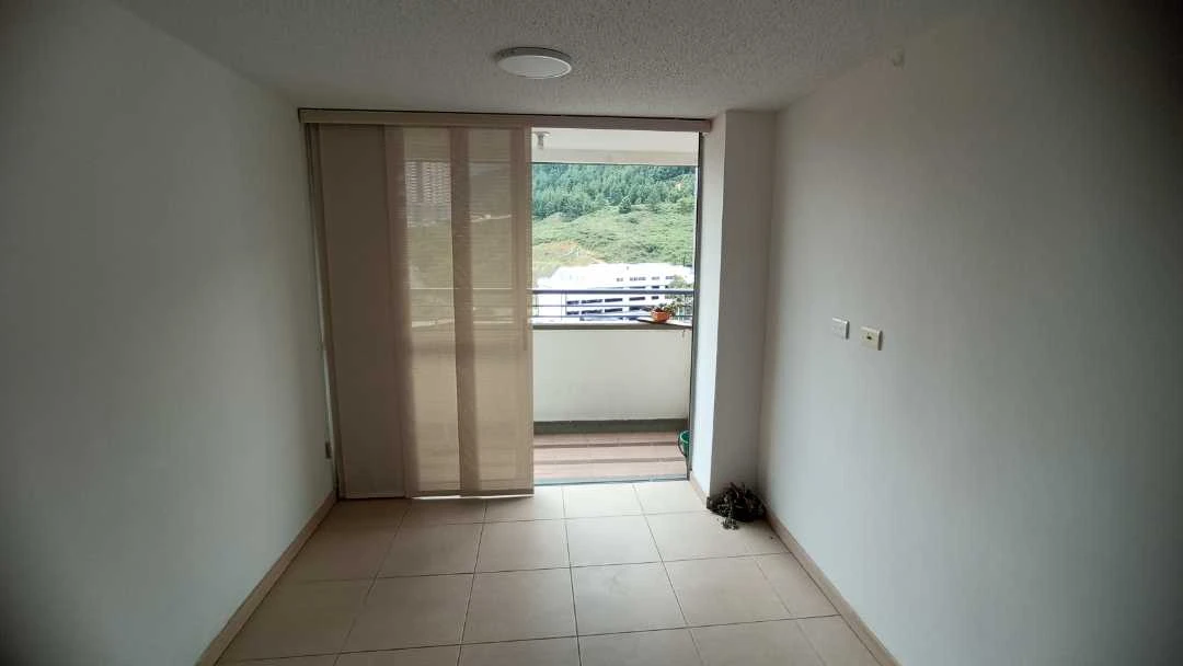 Se arrienda apartamento en sector amazonia