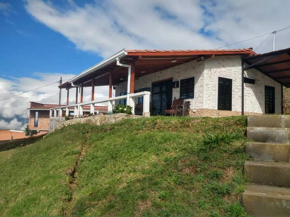 Finca en venta San Cristóbal vereda Yolombo