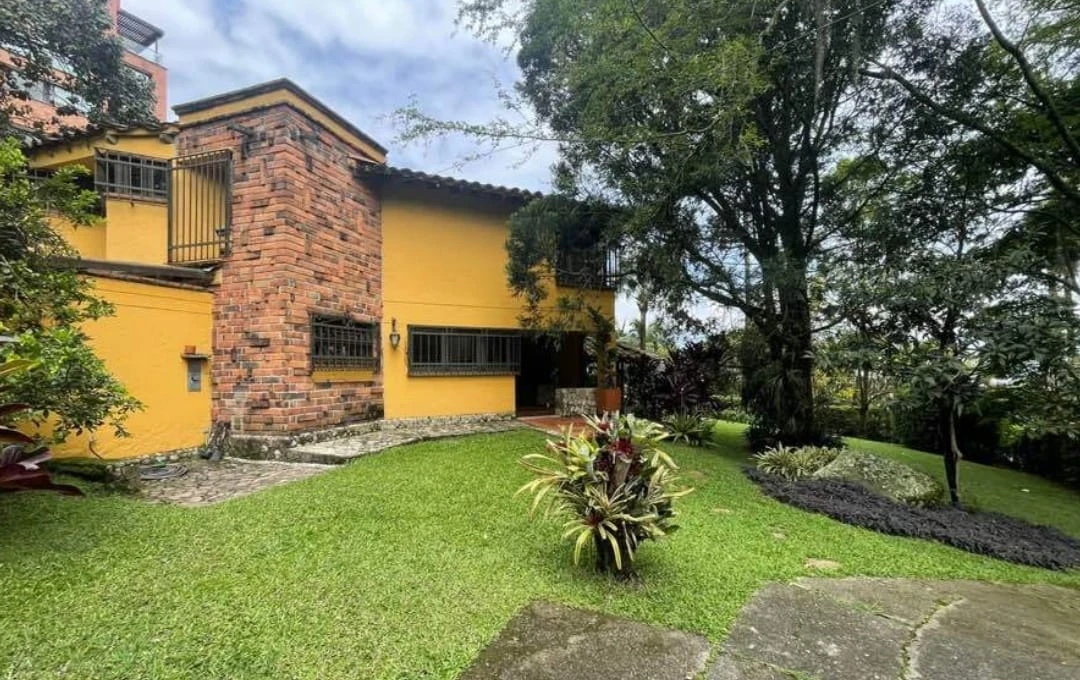 Casa en Arriendo loma de las brujas