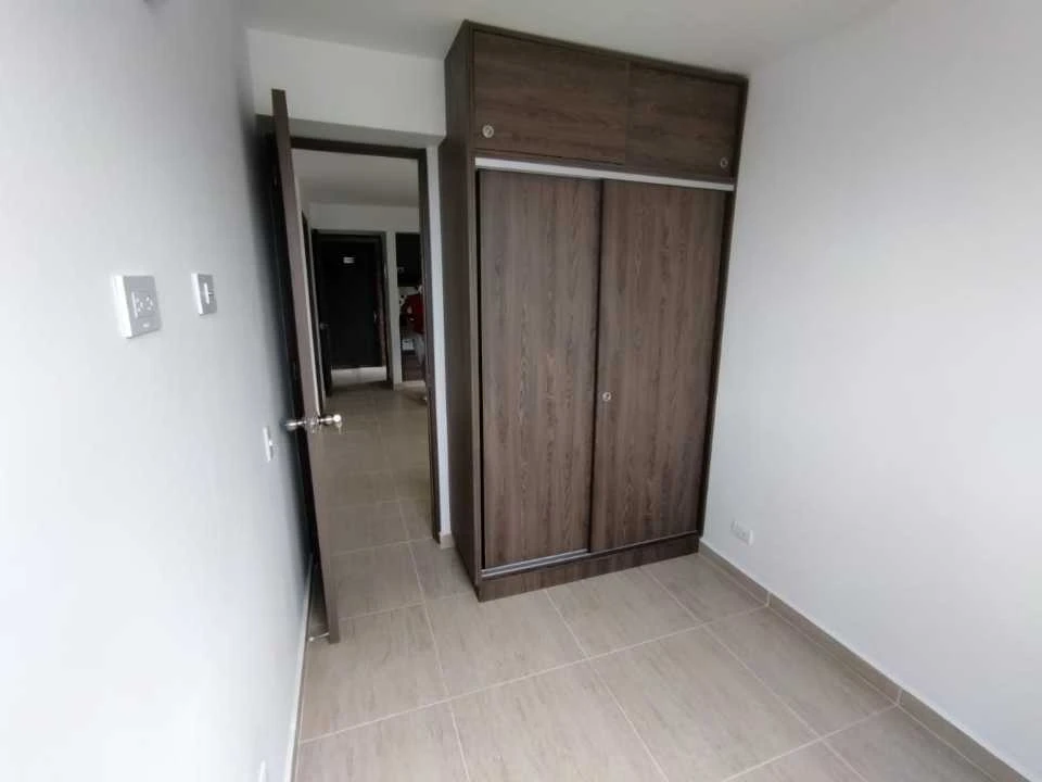 Apartamento en Arriendo cerca a la estación madera.