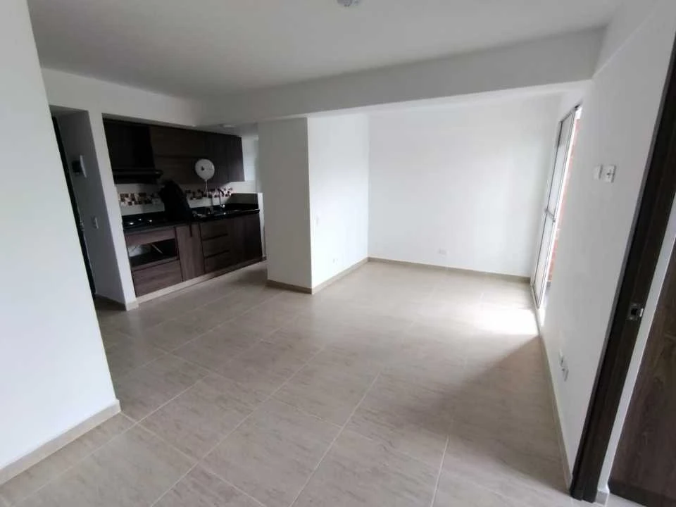 Apartamento en Arriendo cerca a la estación madera.