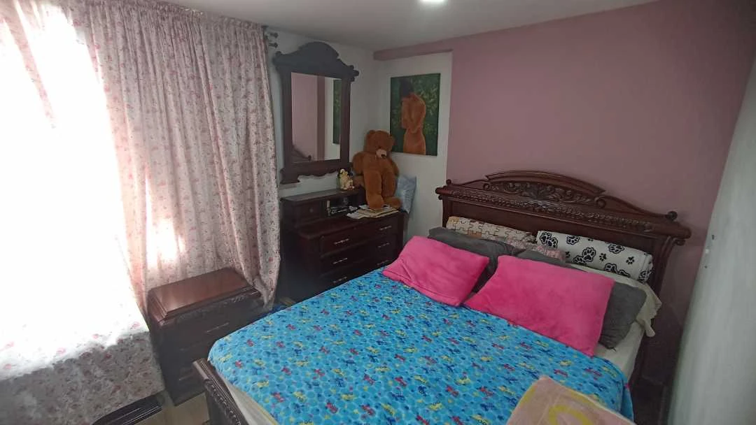 Se vende apartamento en torre Navarra cerca a niquia