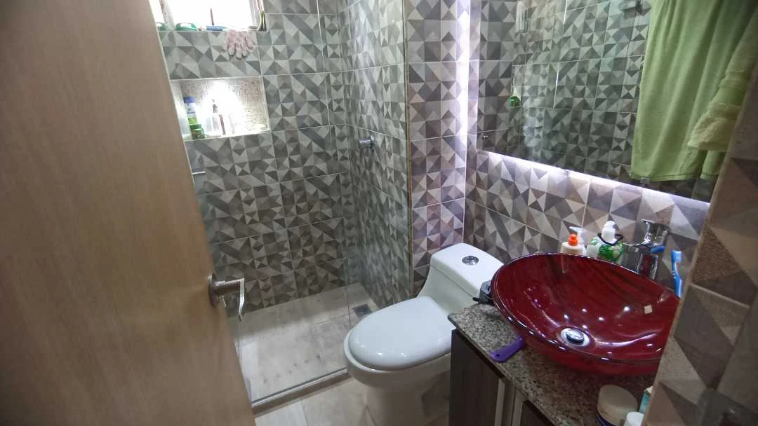 Se vende apartamento en torre Navarra cerca a niquia