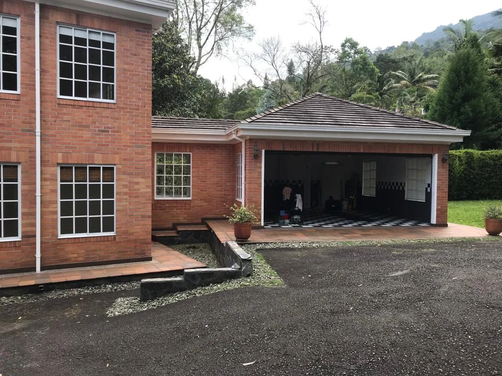 Casa Campestre en Arriendo Loma del Chocho Envigado