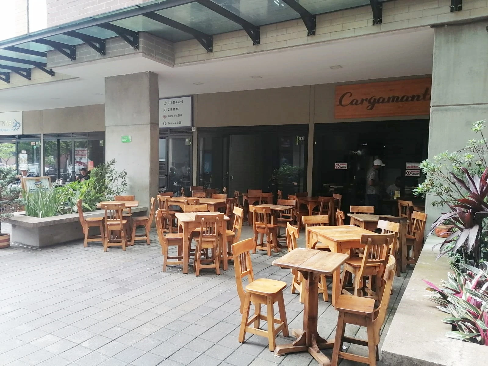 centro empresarial 808 local 105