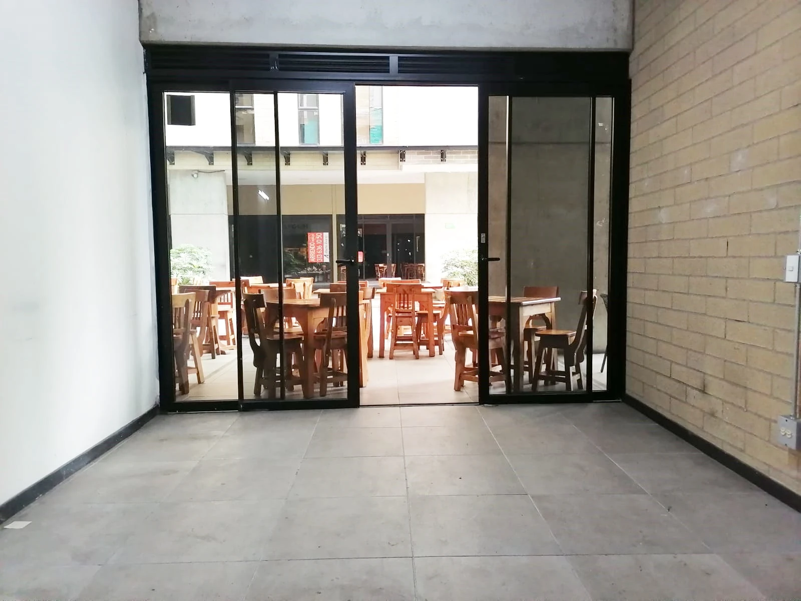 centro empresarial 808 local 105