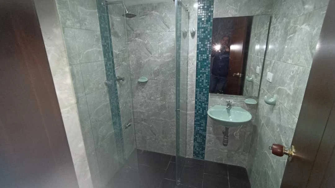 Se arrienda apto cerca ala estacion madera