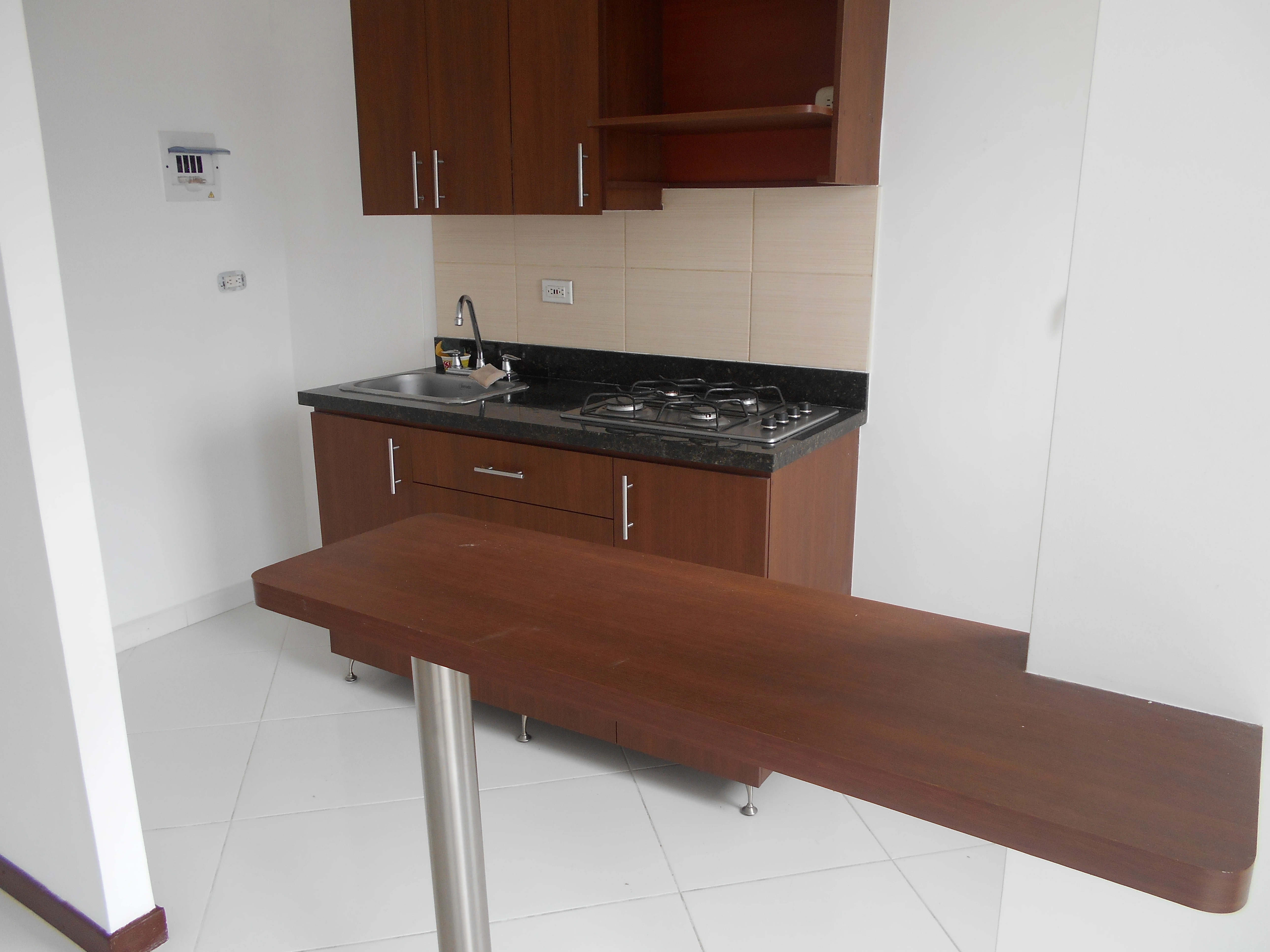 Apartamento en arriendo sector iglesia limonar