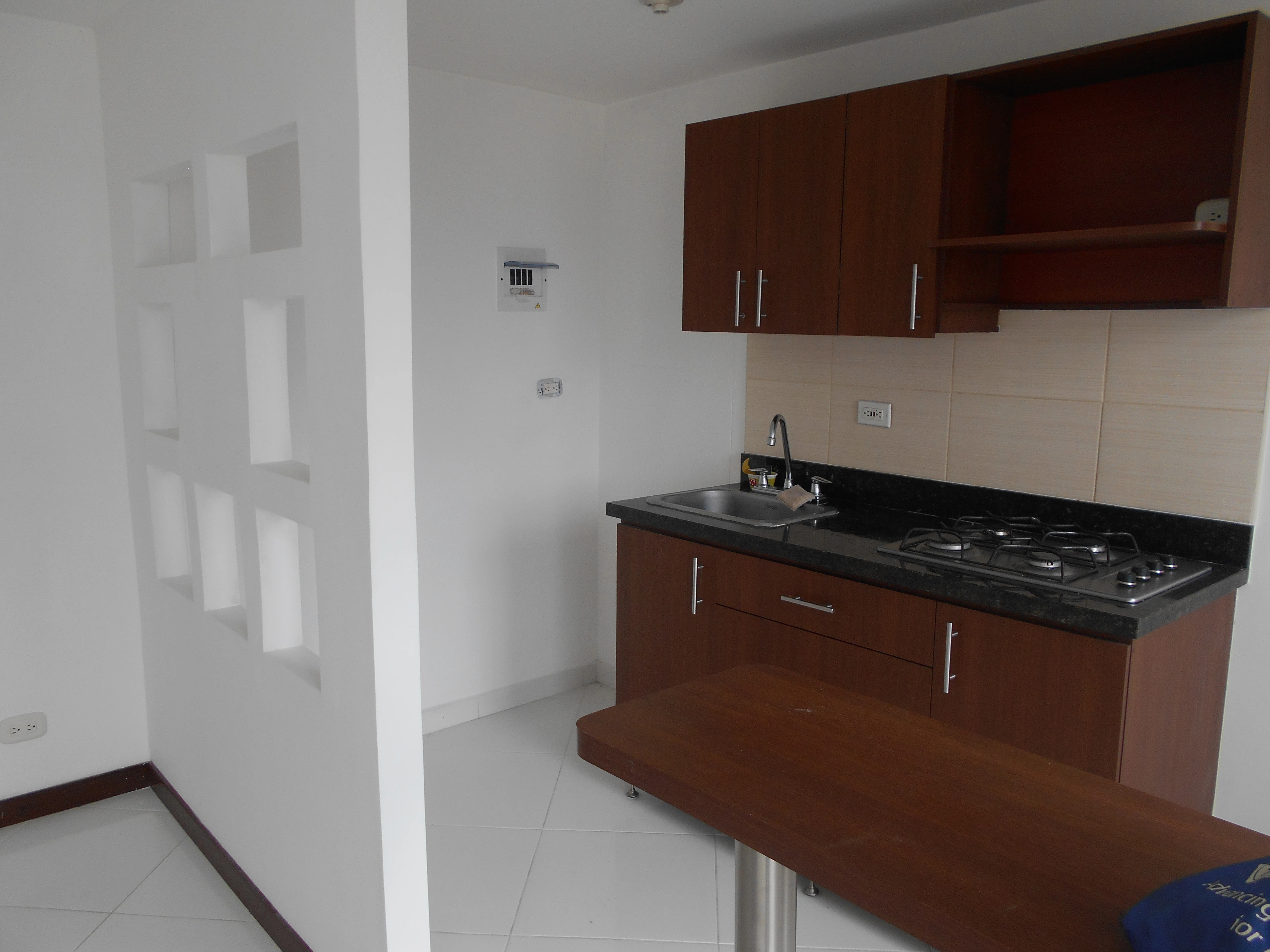 Apartamento en arriendo sector iglesia limonar