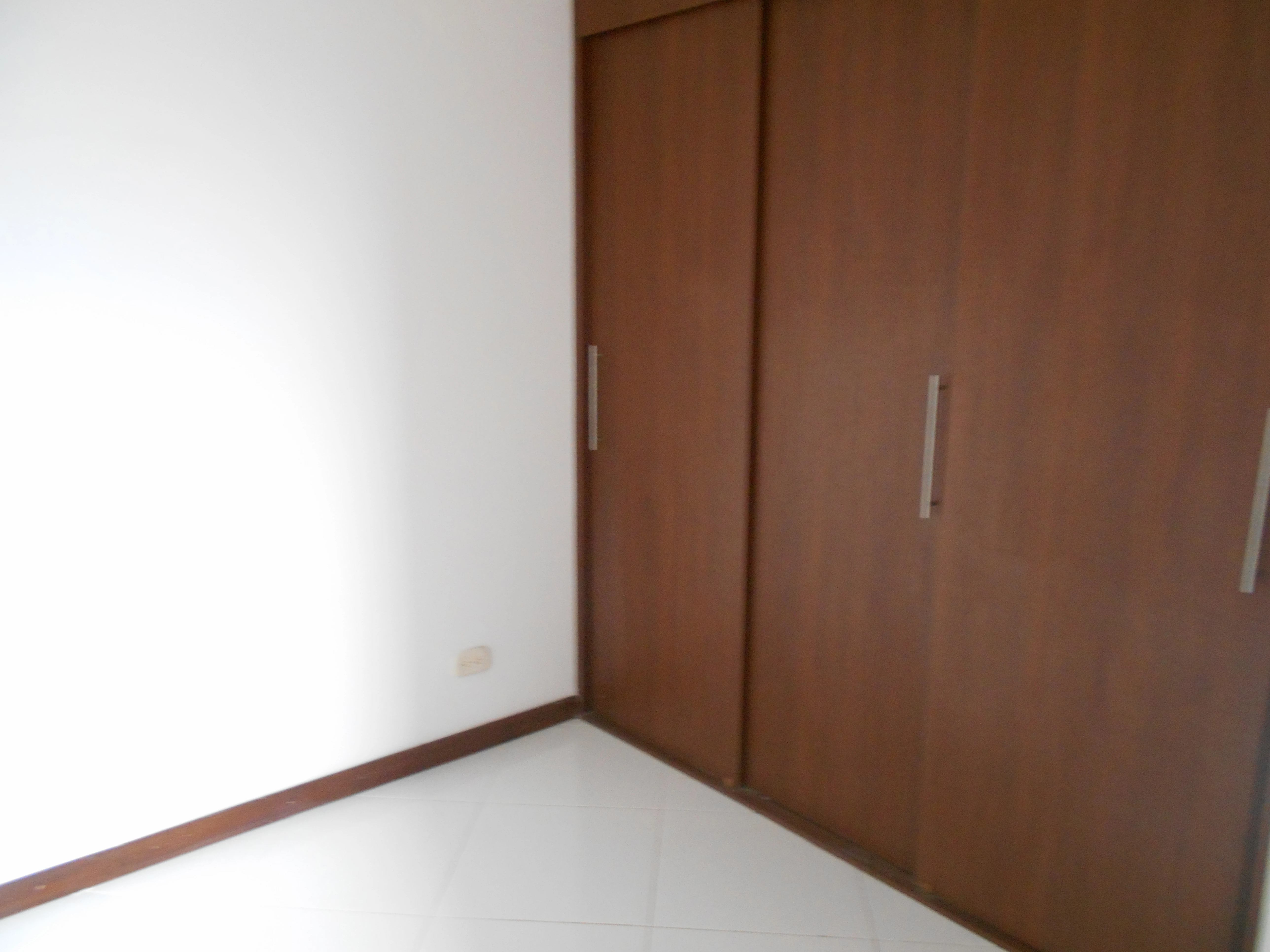 Apartamento en arriendo sector iglesia limonar