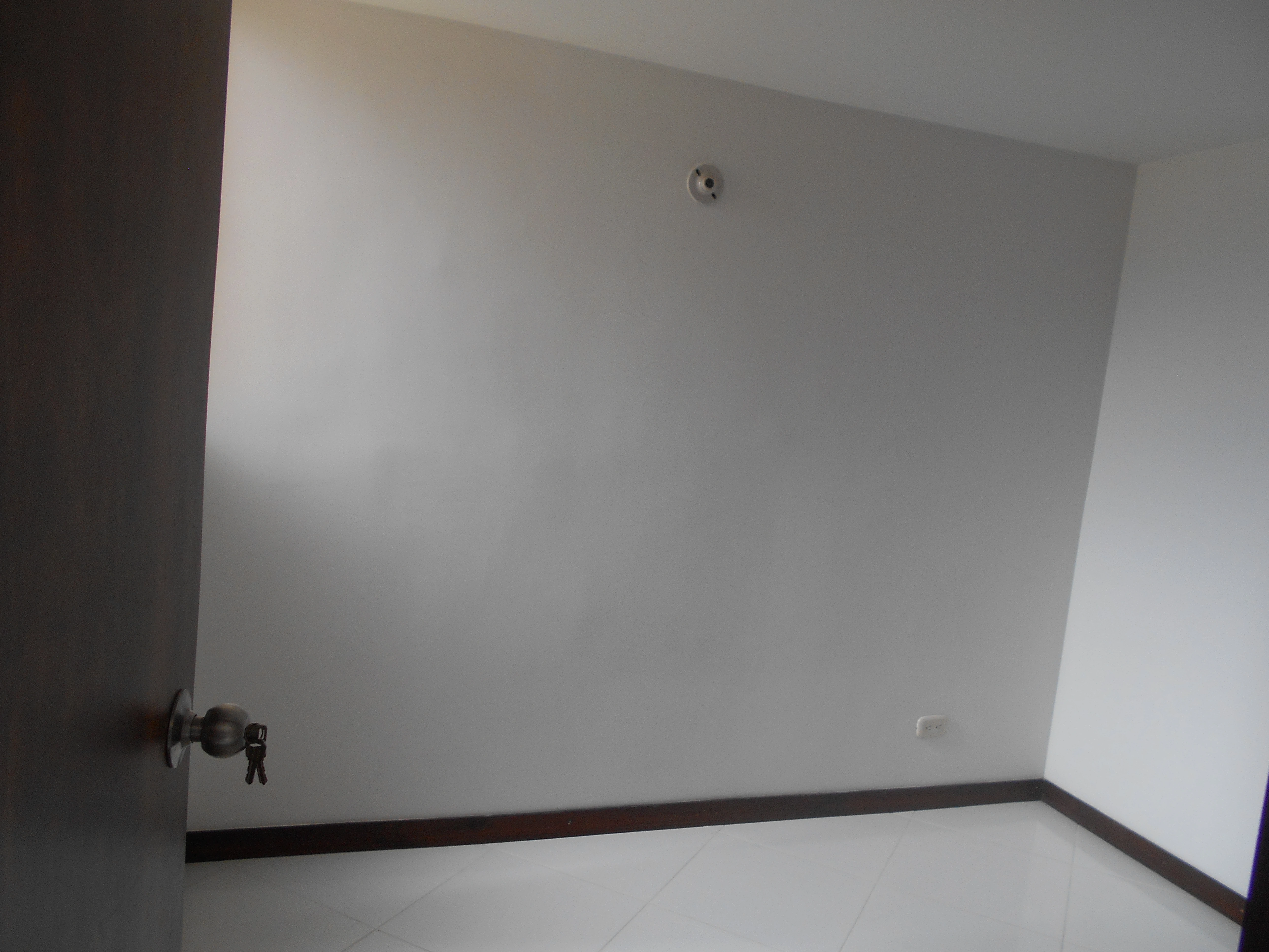 Apartamento en arriendo sector iglesia limonar