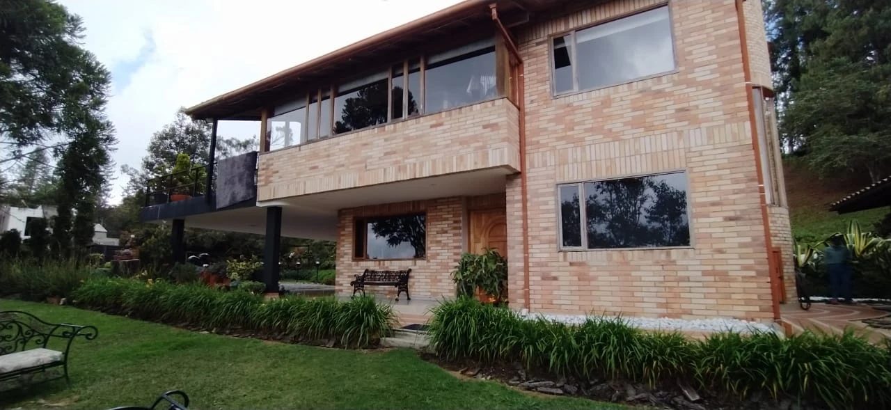 Casa Campestre en Arriendo Las Palmas Medellín