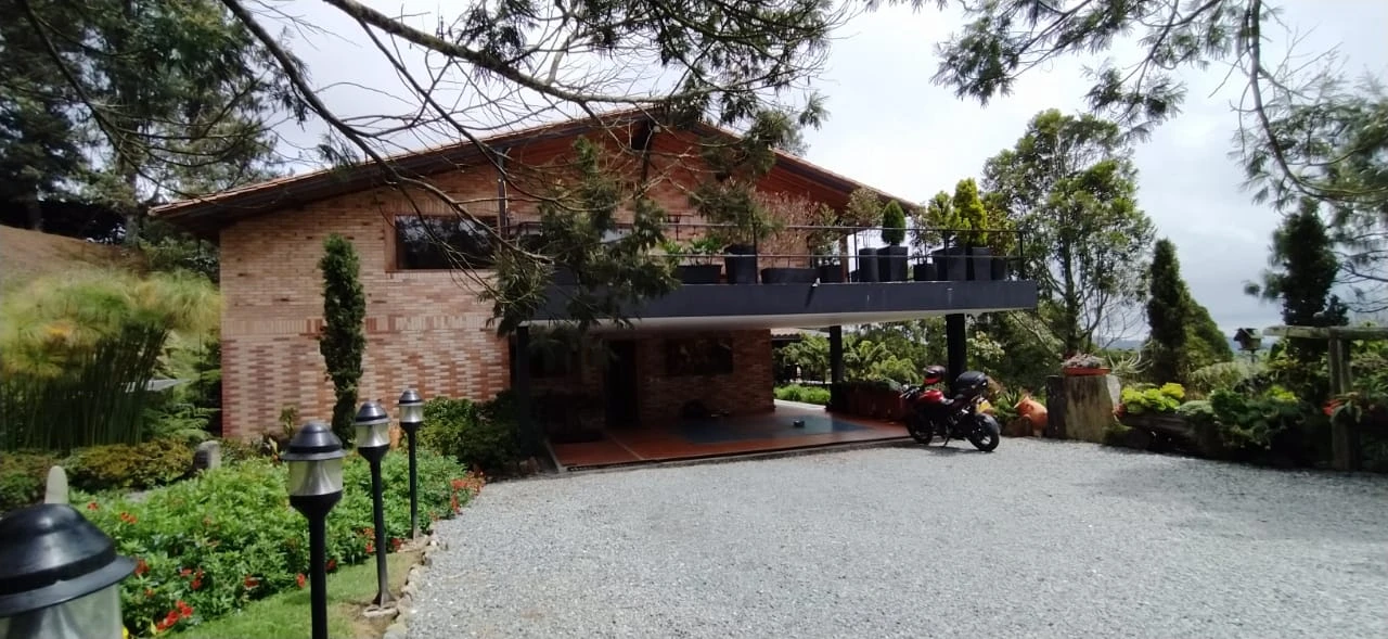 Casa Campestre en Arriendo Las Palmas Medellín