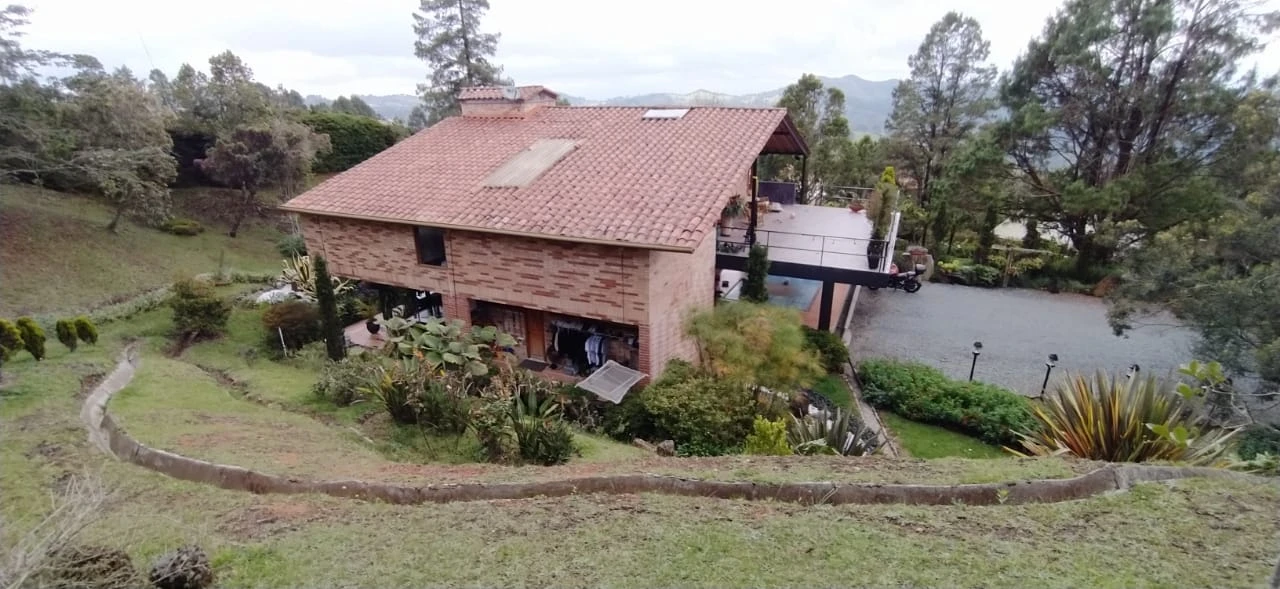 Casa Campestre en Arriendo Las Palmas Medellín
