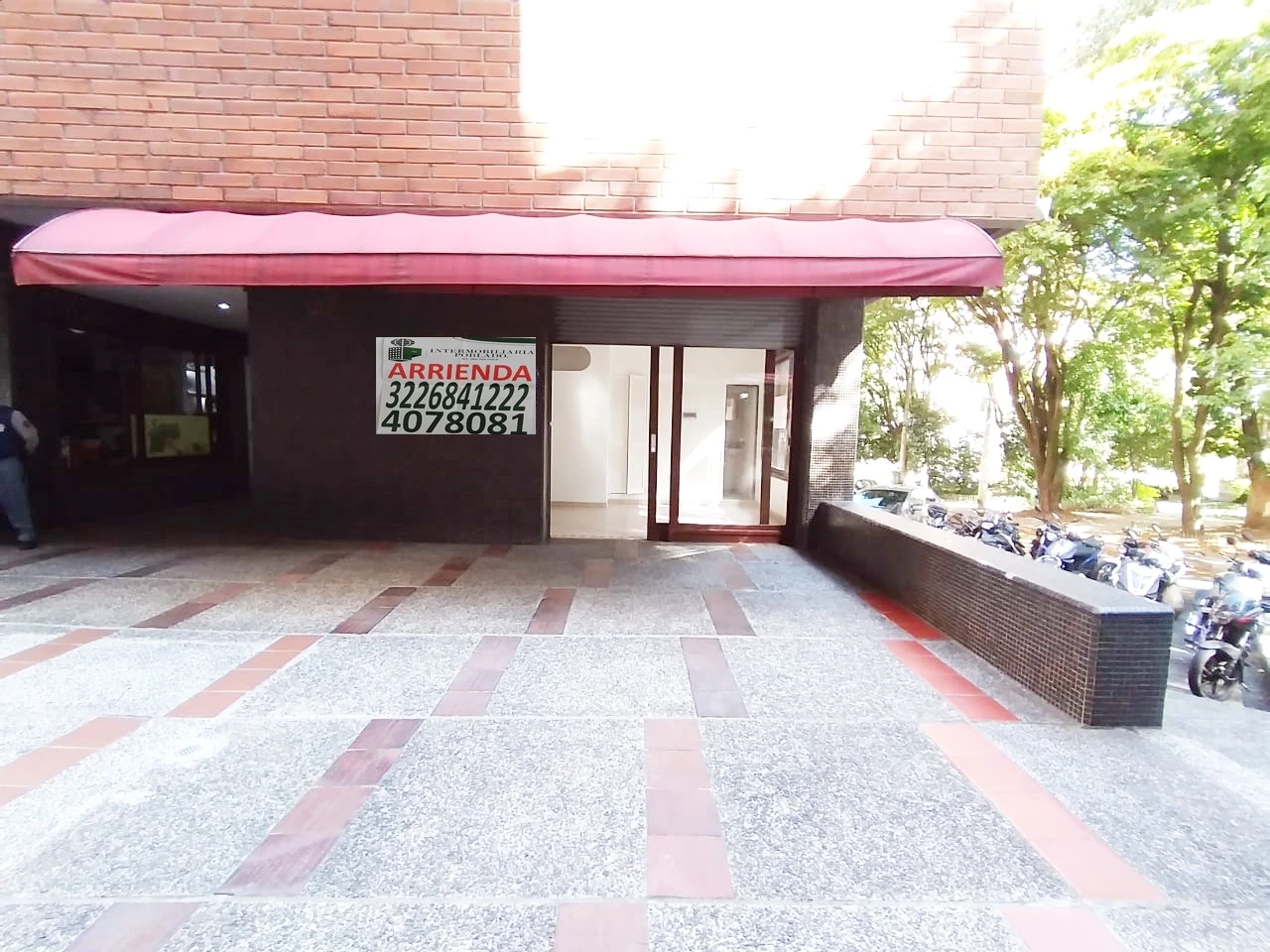 LOCAL COMERCIAL  EN ARRIENDO