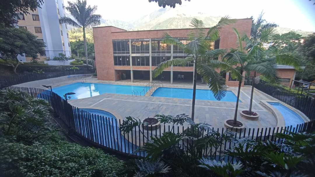 Se vende apartamento en sector trapiche