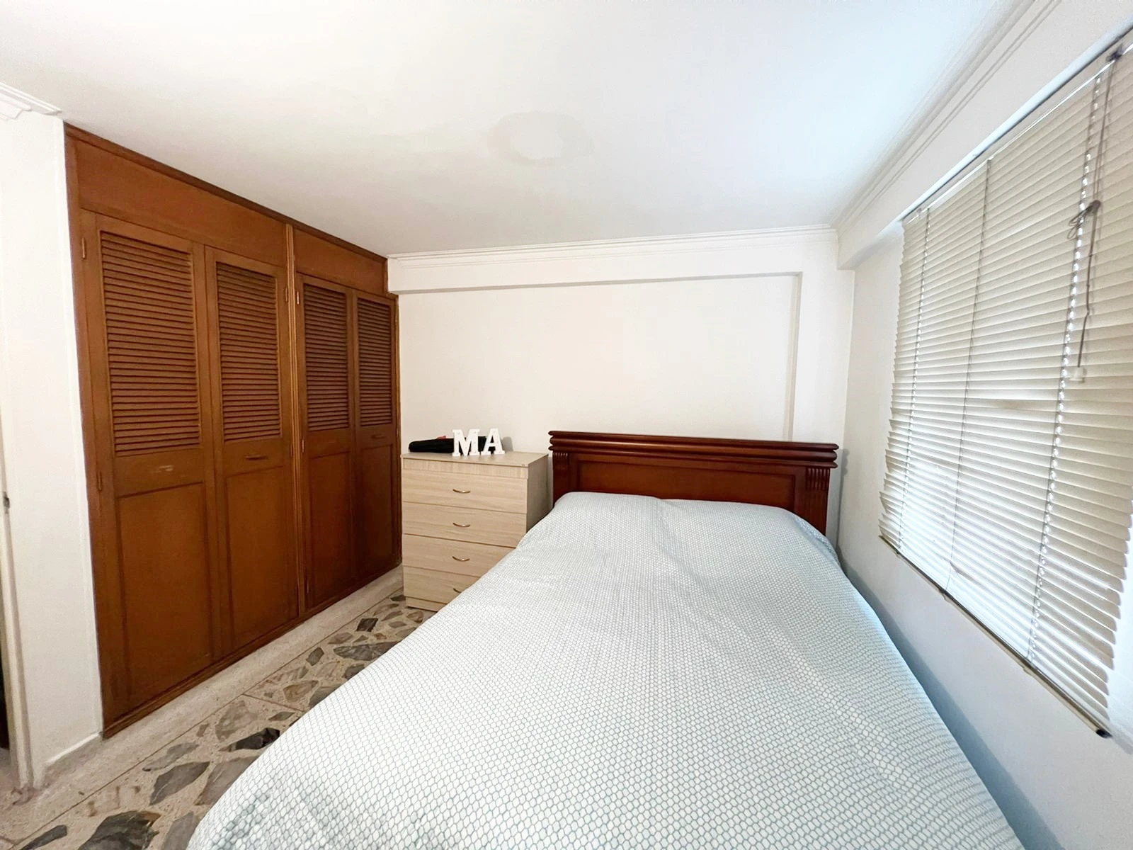 ARRIENDO APARTAMENTO EN CALAZANS