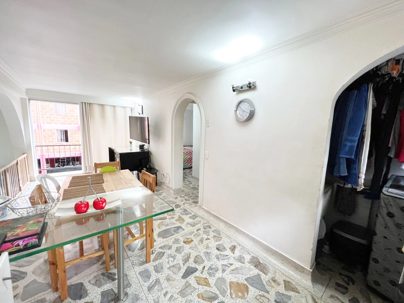 ARRIENDO APARTAMENTO EN CALAZANS