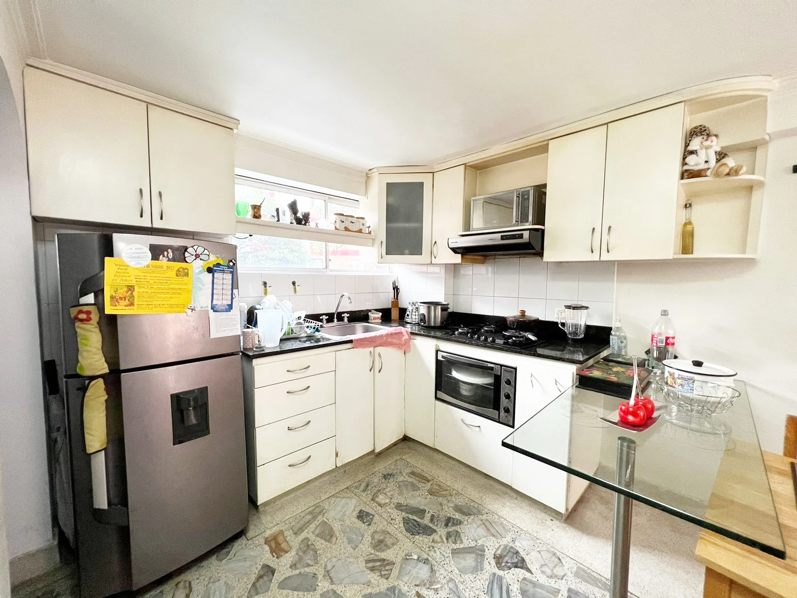 ARRIENDO APARTAMENTO EN CALAZANS