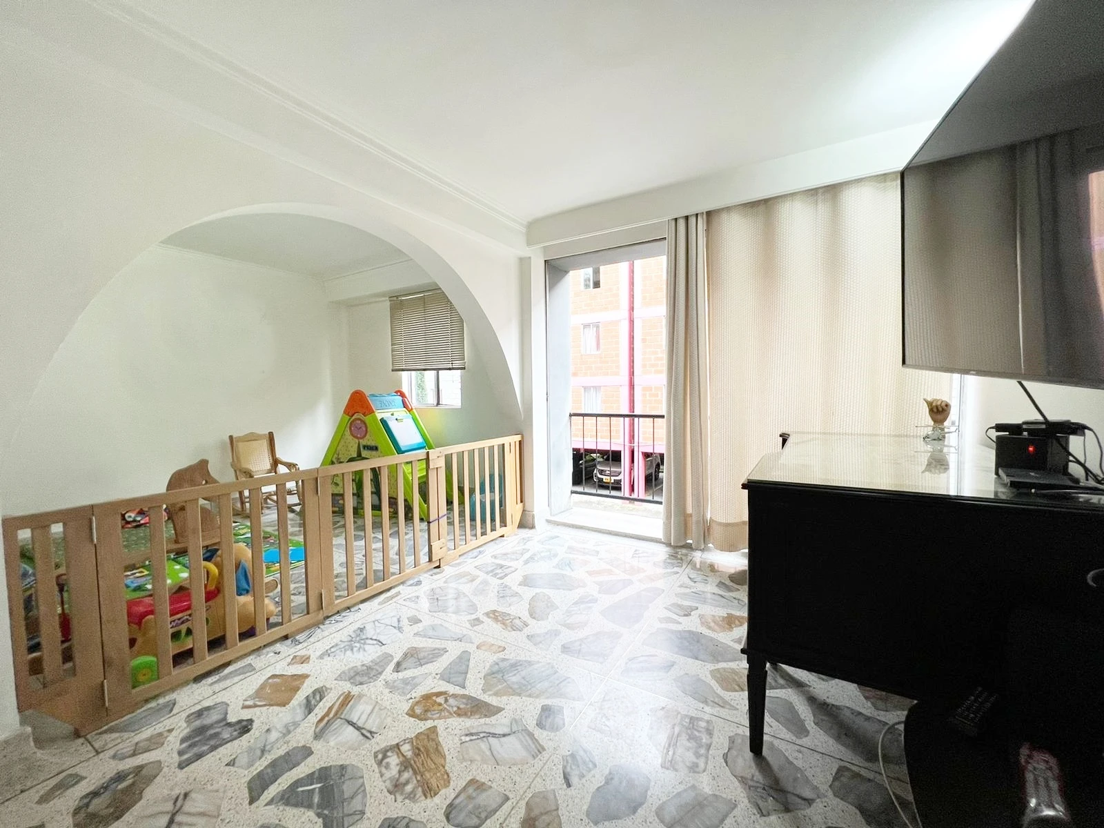 ARRIENDO APARTAMENTO EN CALAZANS