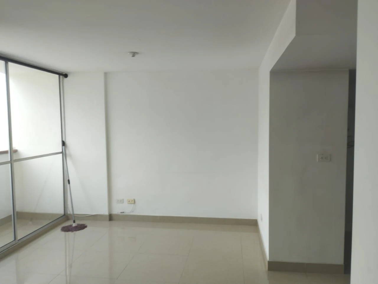 APTO EN ARRIENDO ROBLEDO