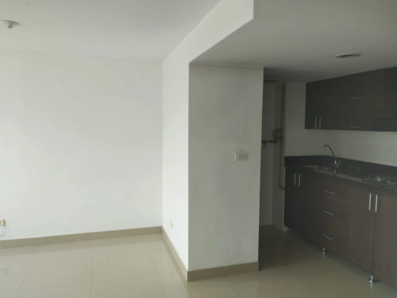 APTO EN ARRIENDO ROBLEDO