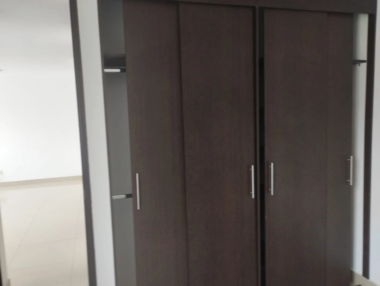 APTO EN ARRIENDO ROBLEDO