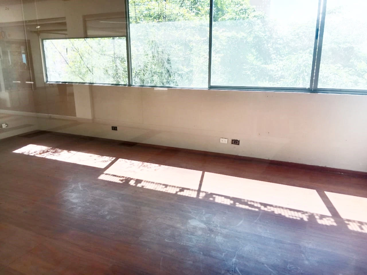 LOCAL COMERCIAL  EN ARRIENDO